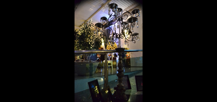 Debutante Amarelo e Preto no Buffet Mediterrâneo Costa Garden SP