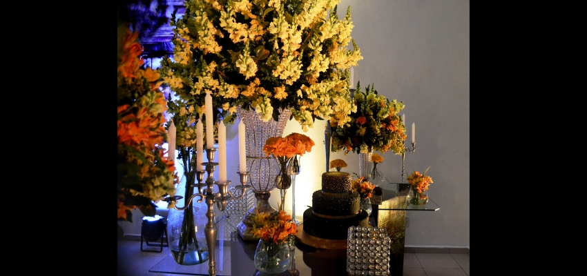 Debutante Amarelo e Preto no Buffet Mediterrâneo Costa Garden SP